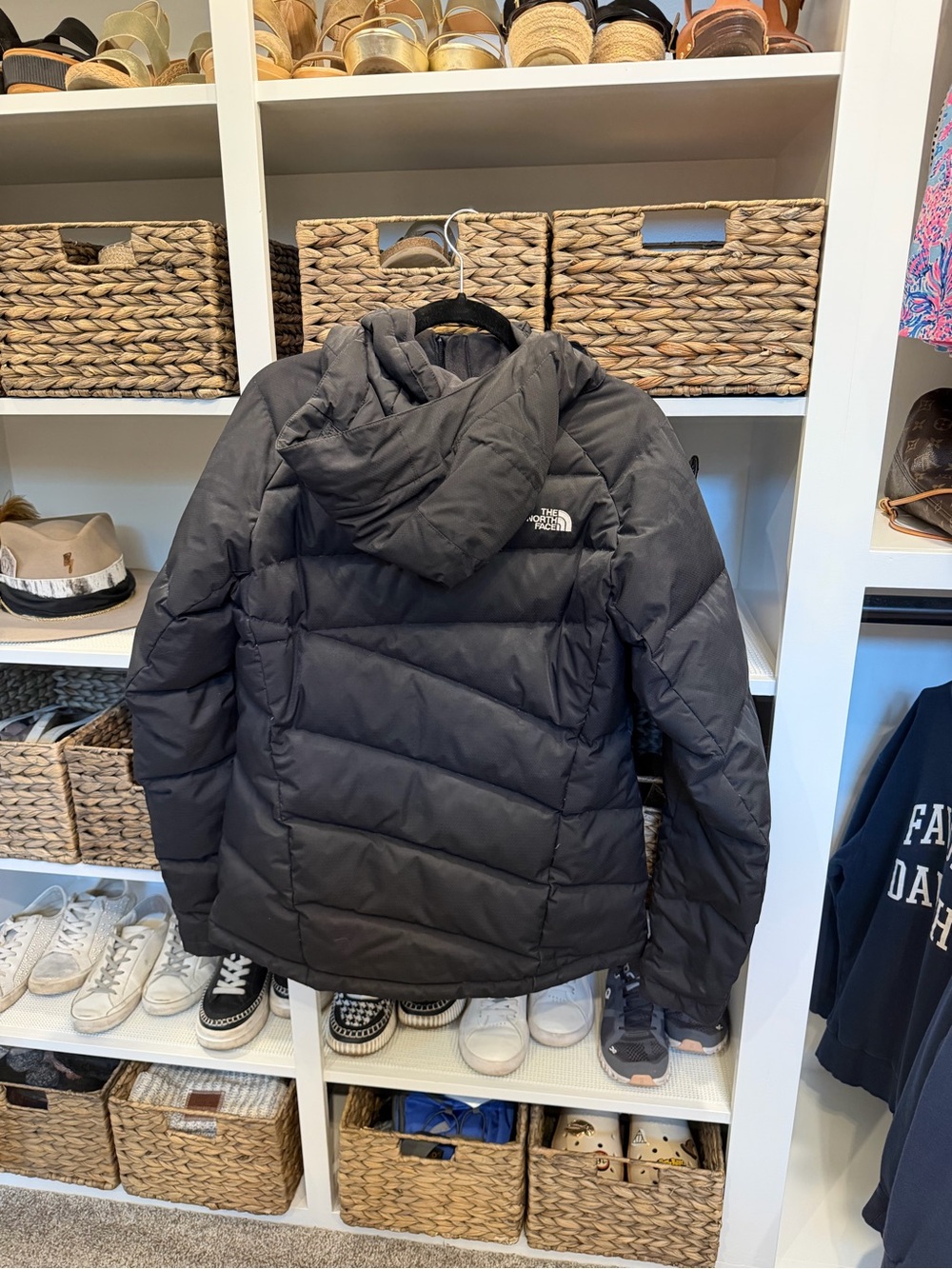 The North Face Black Insulated Jacket with Hood - Picture 3 of 3